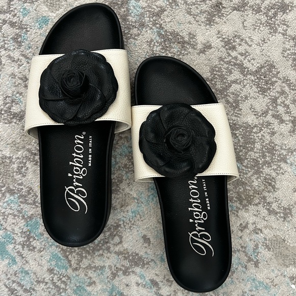 Brighton Shoes - Brighton Sassy Slides Black and Cream Floral Slide Sandals